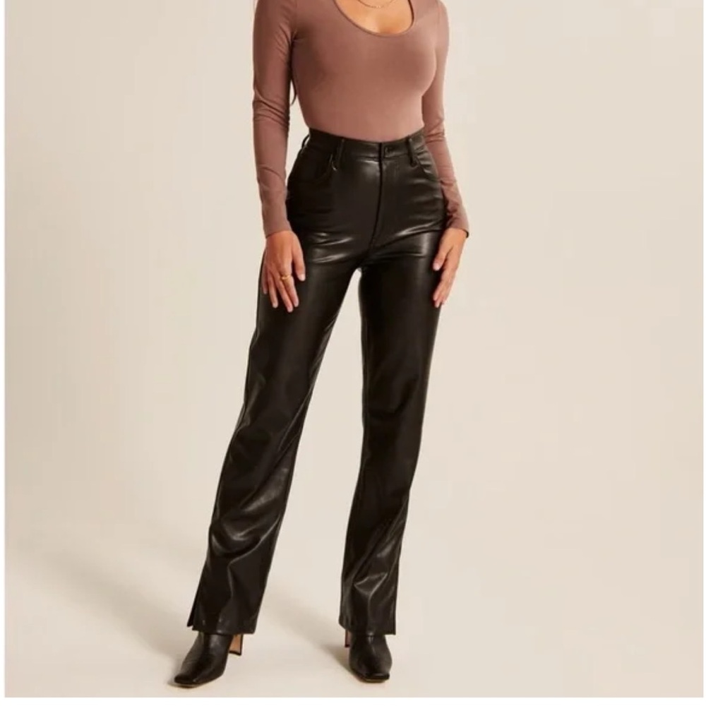 Abercrombie & Fitch Split-Hem Vegan Leather 90s Straight Pant